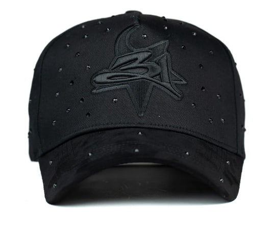 31 Hats "Black Out".