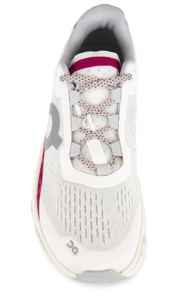 On CloudMonster “Ivore & Grenadine”