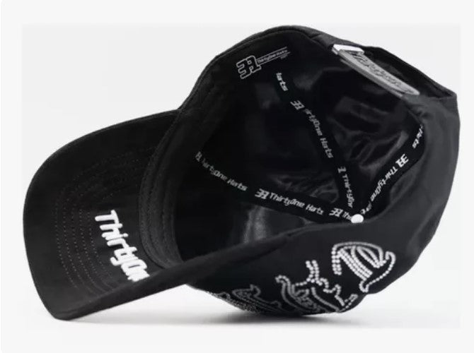 31 Hats "Crystal White"