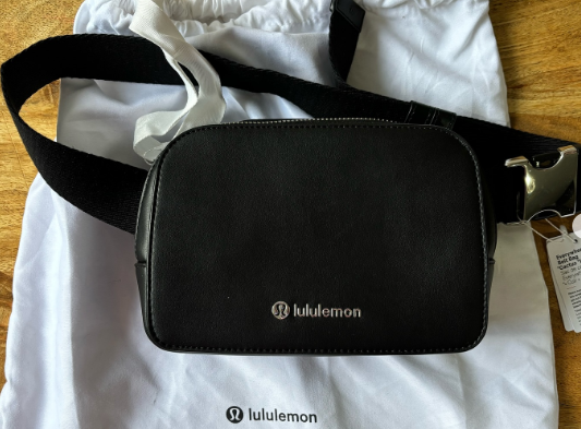 Bolsa Lululemon negra