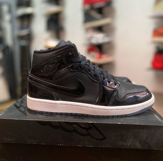 Jordan 1 Mid Space Jam "Seminuevo"