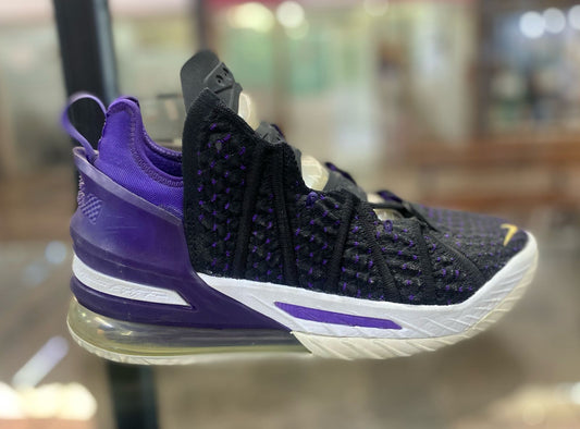 Lebron 18 Morados "Seminuevo"