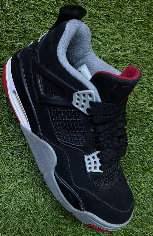 Jordan Retro 4 Bred (2019) De Uso