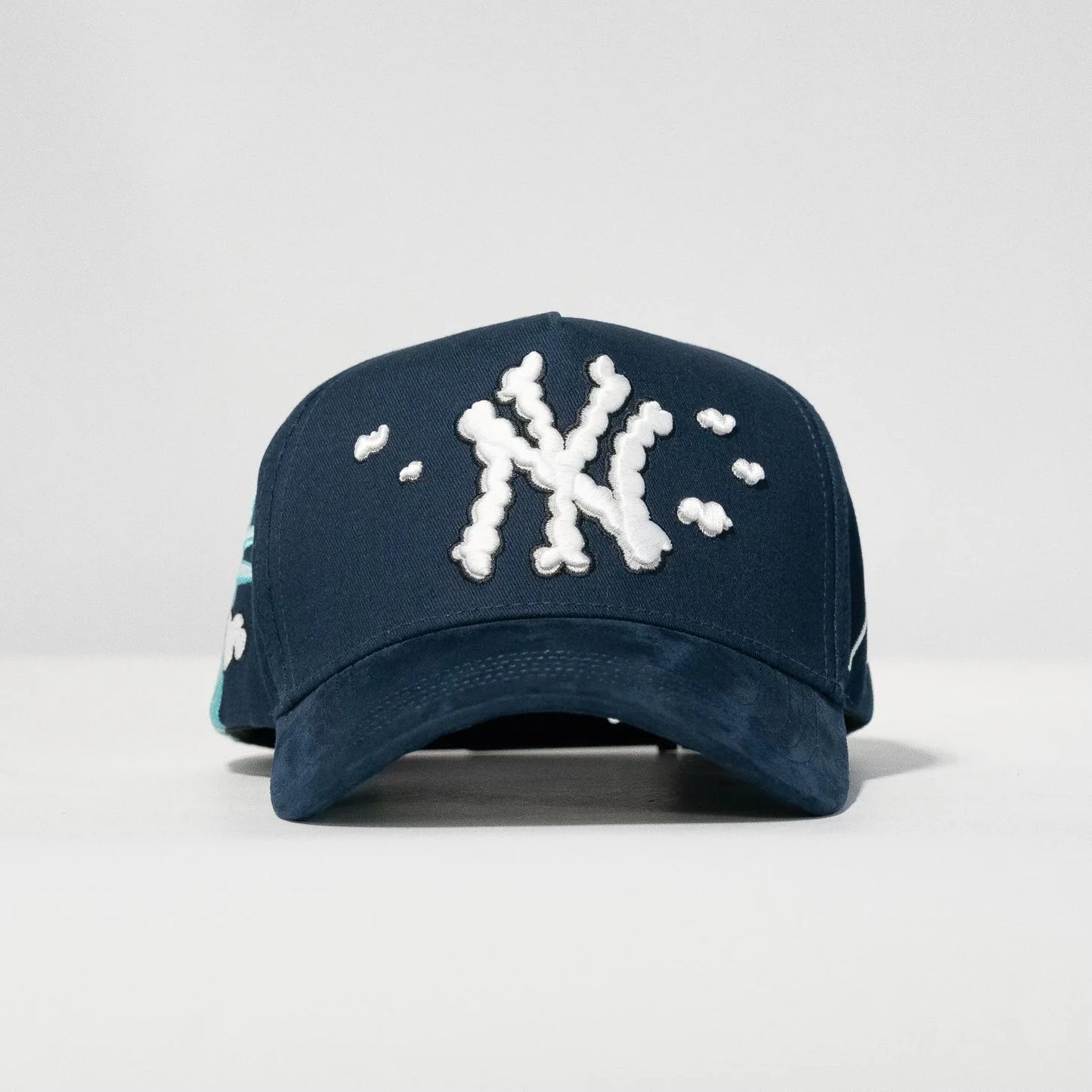 31 Hats NY Clouds Aniversario