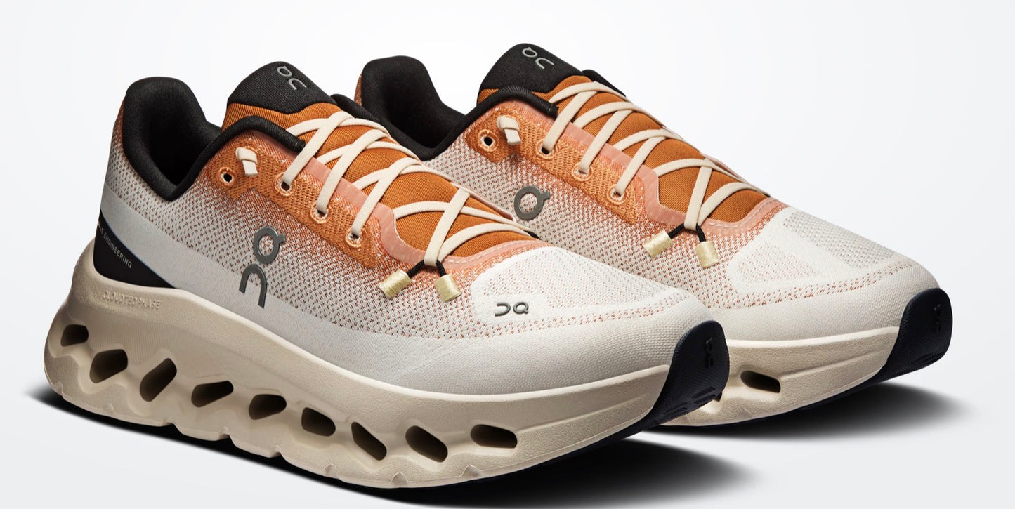 On CloudTilt LÍMITE EDITION “Ivore Almond”