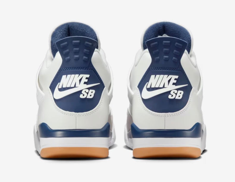 Jordan Retro 4 x Nike SB “Navy”