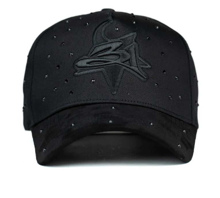 31 Hats "Black Out".