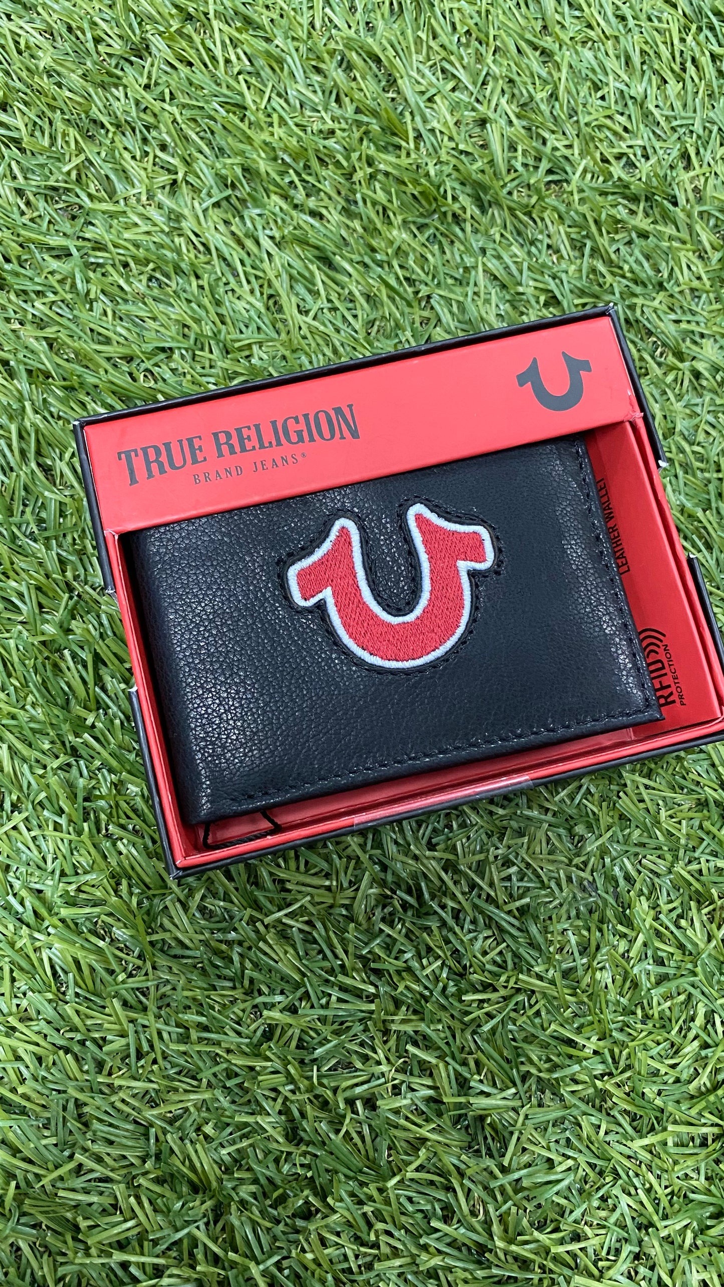 Cartera True Religión “LOGO ROJO”