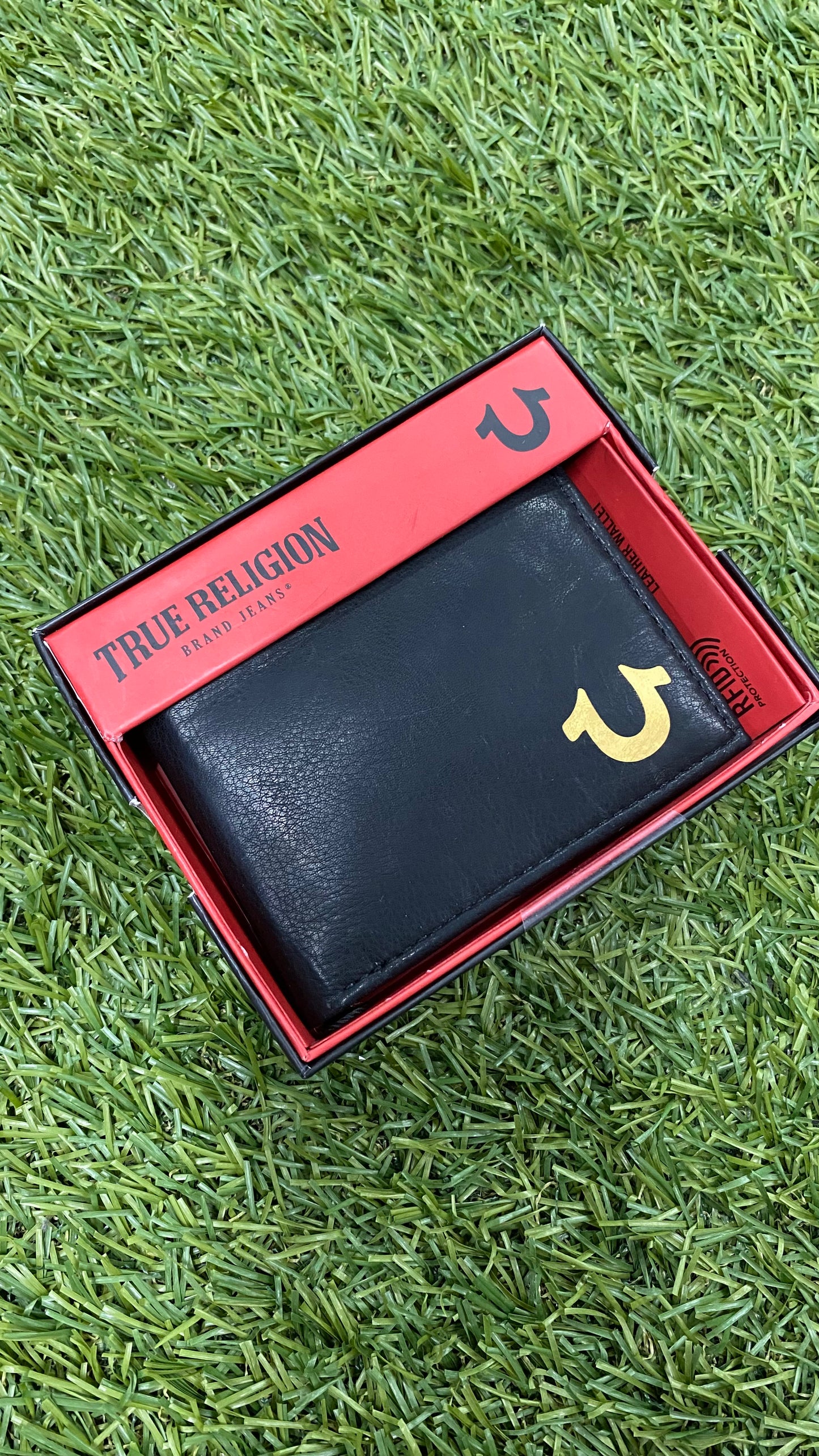 Cartera True Religión “Logo Amarillo”