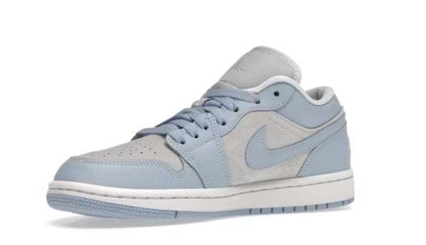 Jordan 1 Low Football.